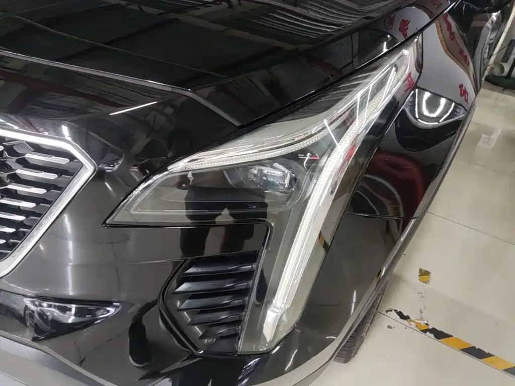 Photo 24 - Cadillac XT4