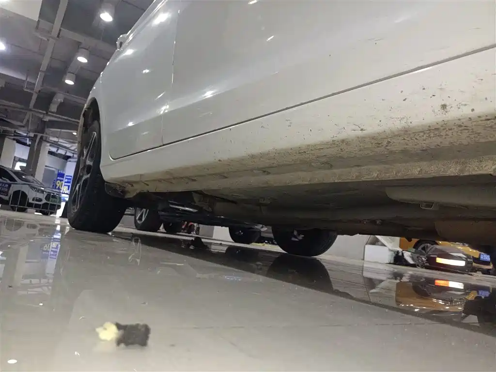 BYD G5 2014 1.5TID Automatic Premium фото 23