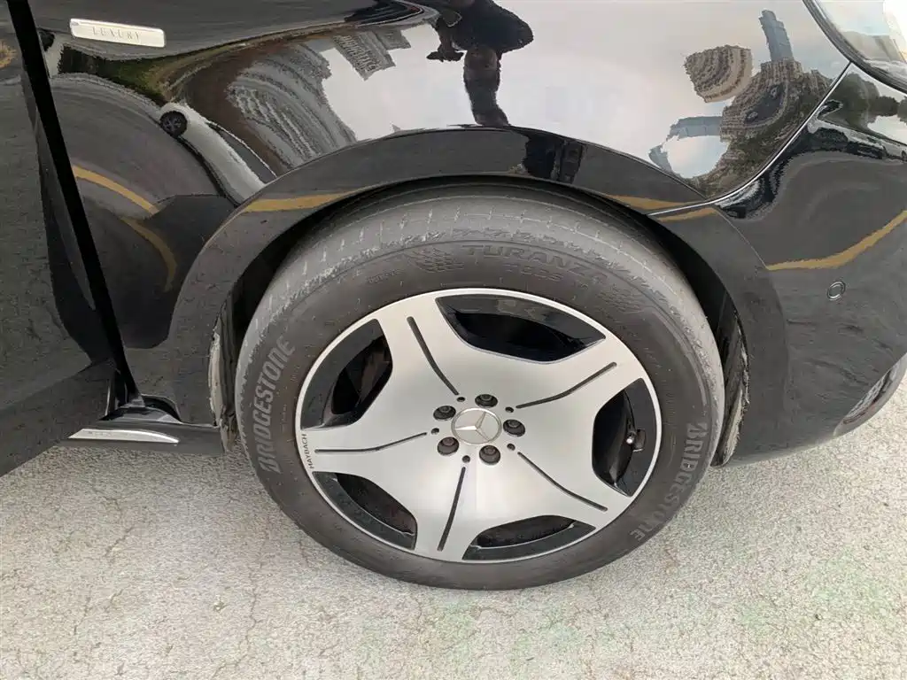 MERCEDES-BENZ V CLASS