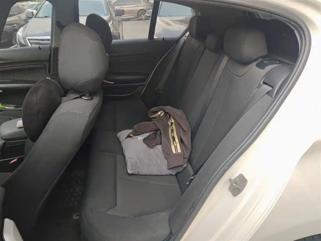 BMW 1 Series (Import) 2015 120i Leading фото 17
