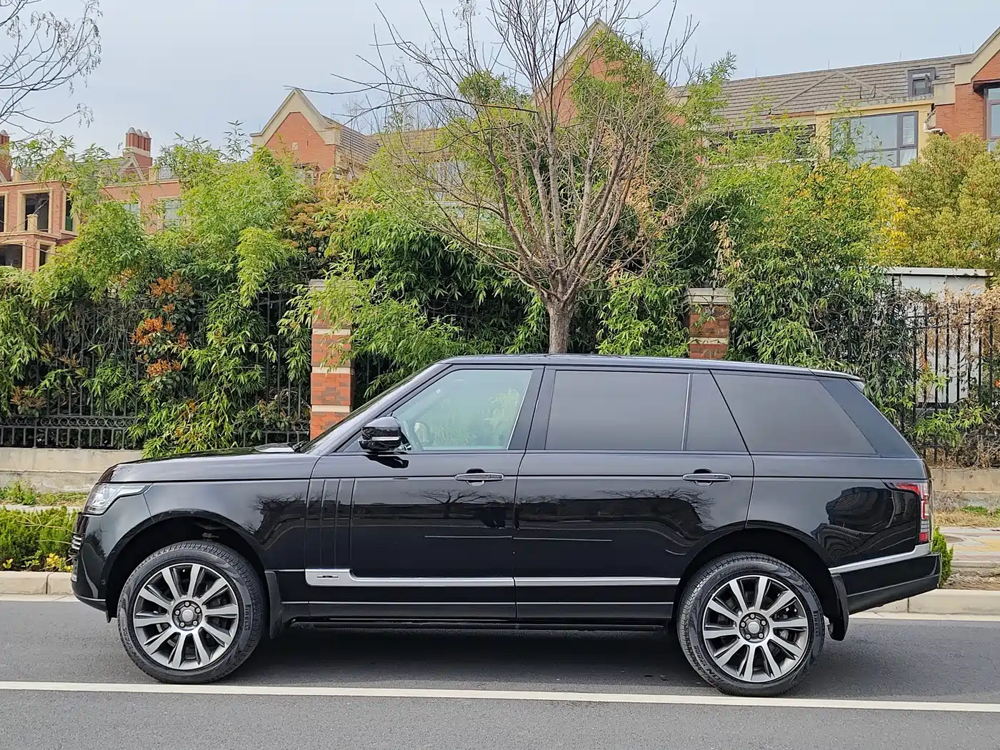 Land Rover Range Rover 2015 5.0 SC V8 AB Prestigious Genesis Extended Edition фото 19