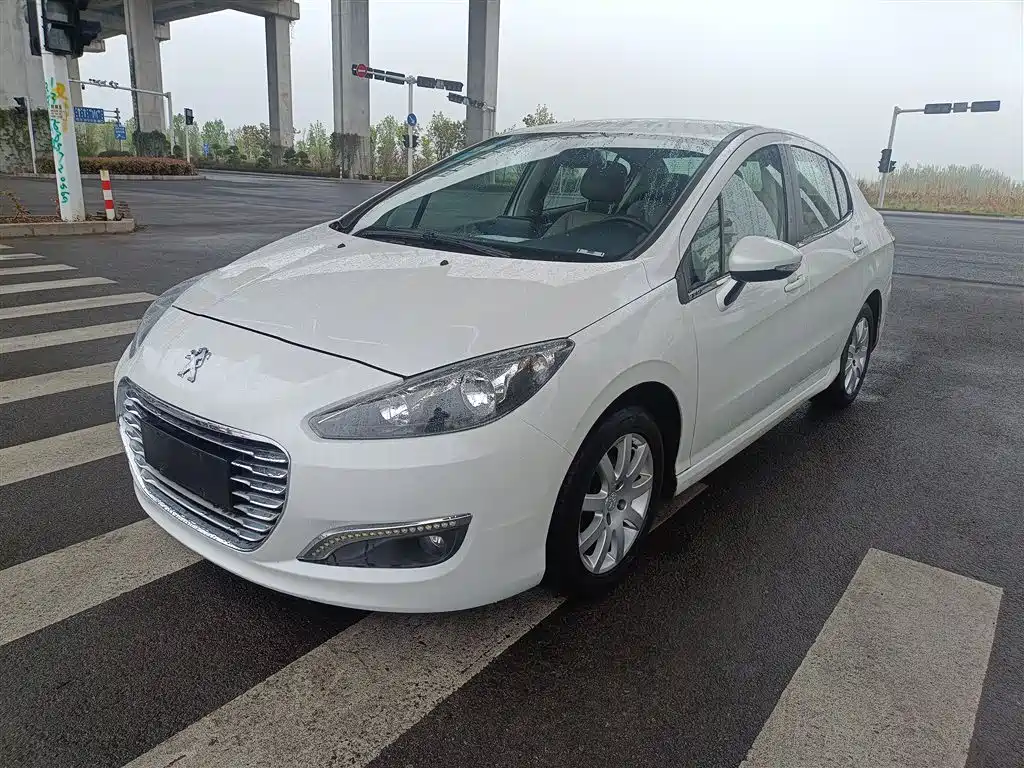 Peugeot 308 2014 Model Joy Edition Classic 1.6L Automatic Superior Style