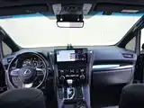 Фото 16 - Lexus LM