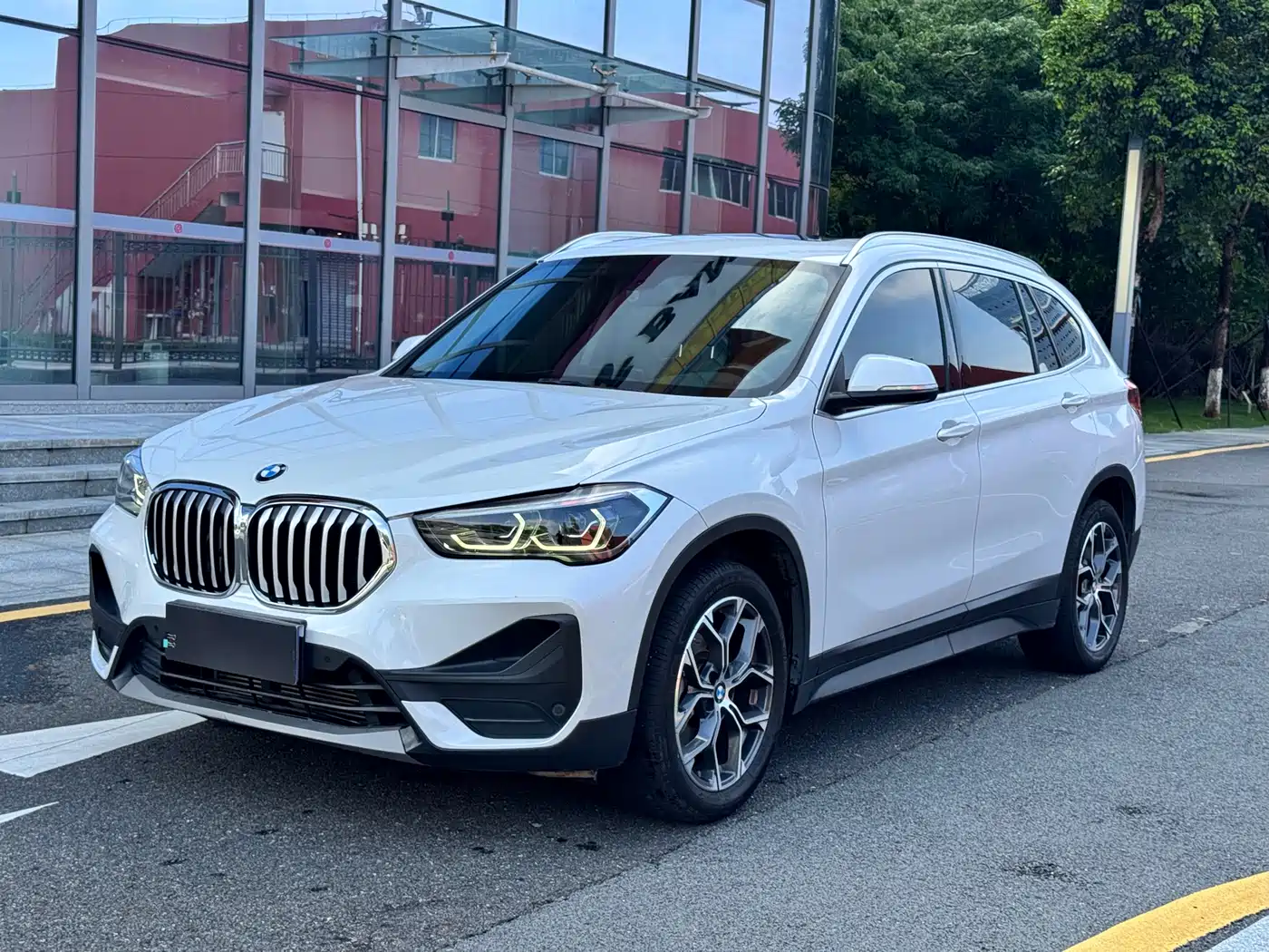 BMW X1 2022 sDrive25Li Leading