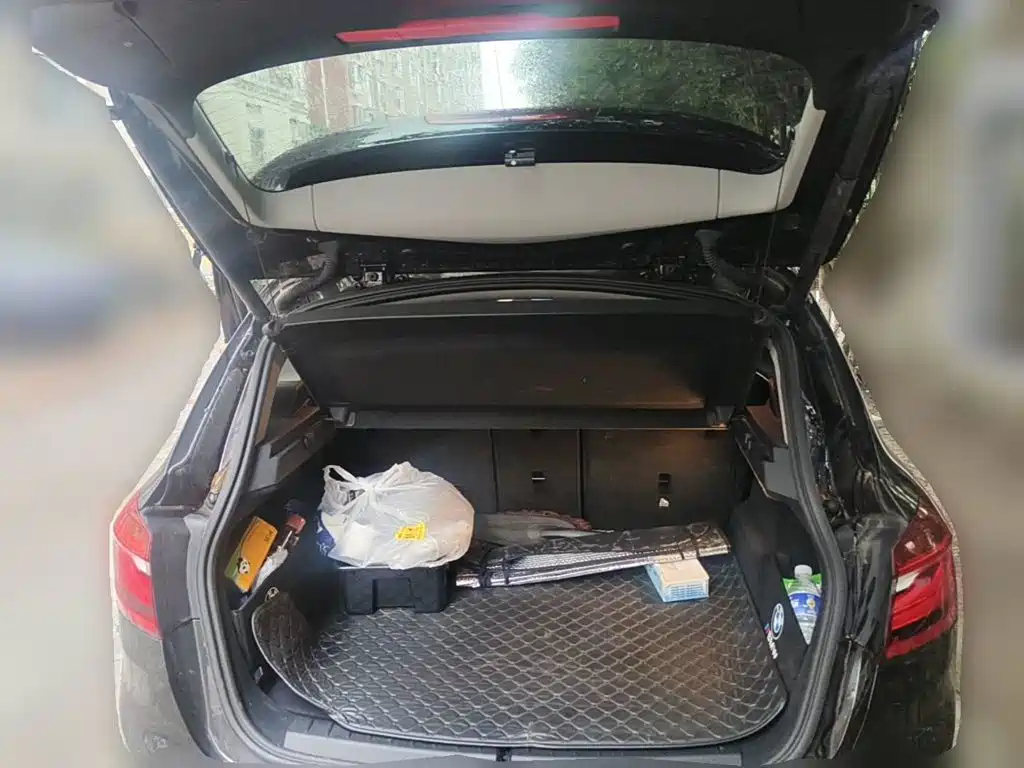Фото 5 - BMW 2 Series Touring