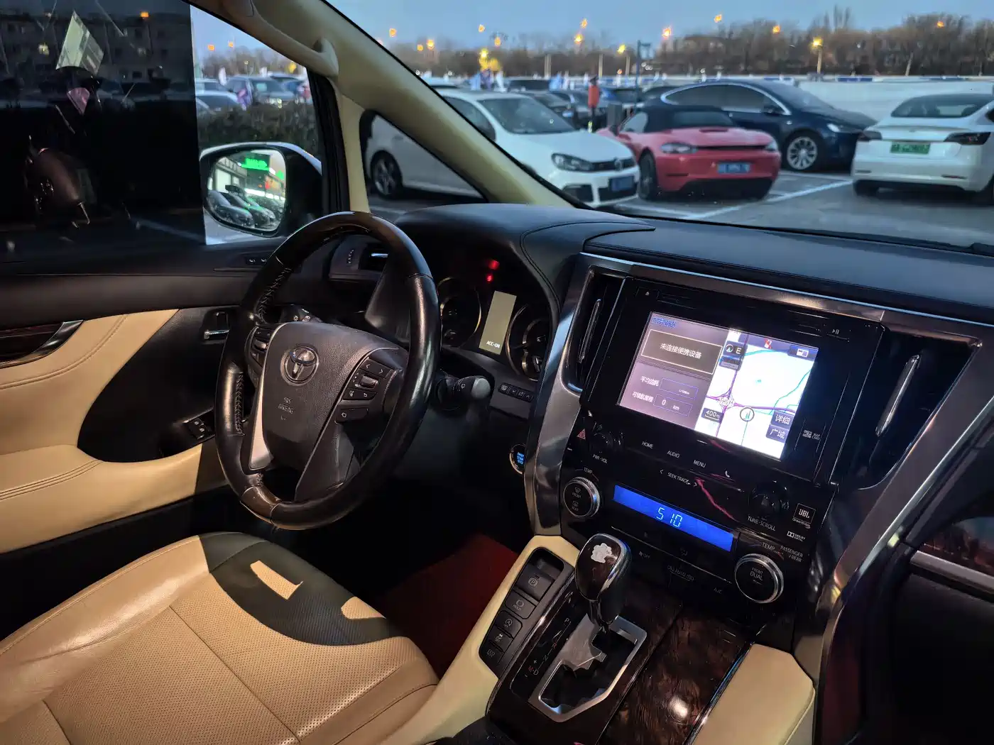 Toyota Alphard 2018 3.5L Luxury фото 11