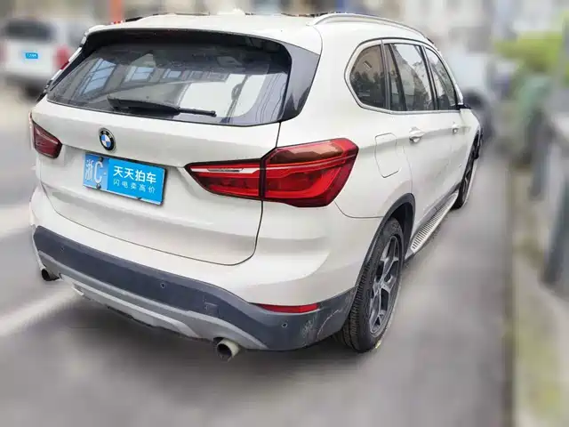 BMW X1 2016 sDrive20Li Luxury Model — фото 2
