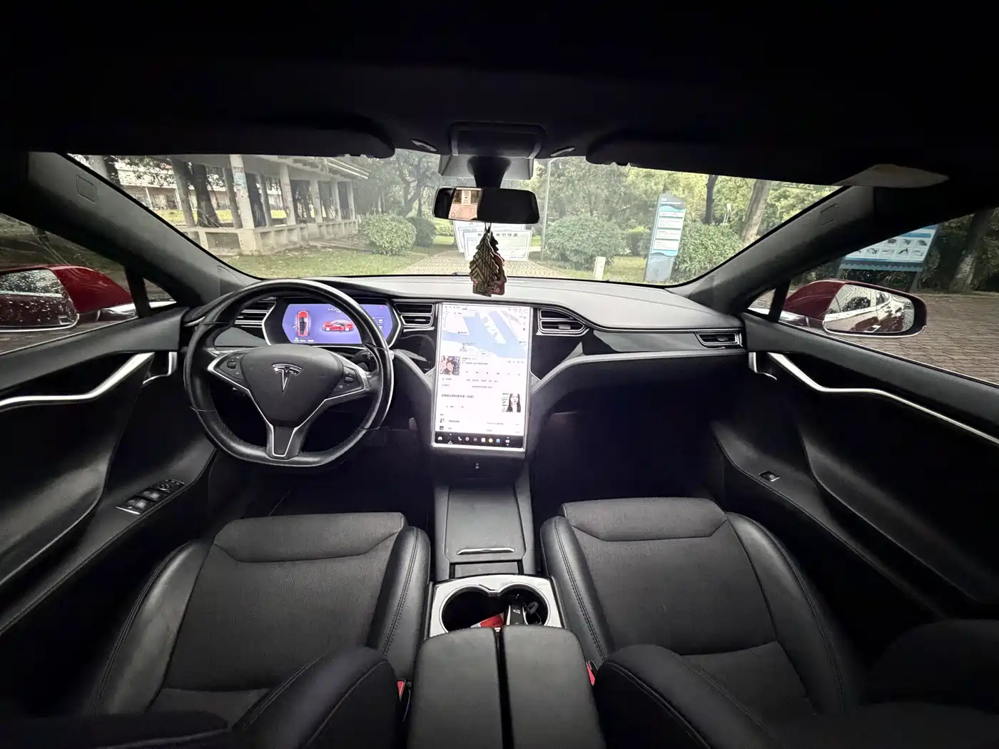 TESLA MODEL S