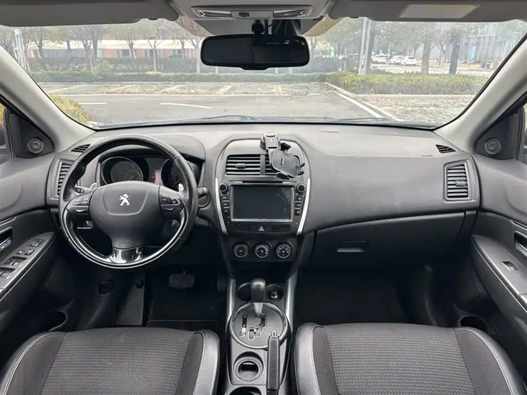 Peugeot 4008 (Import) 2013 2.0L 2WD Progressive фото 13