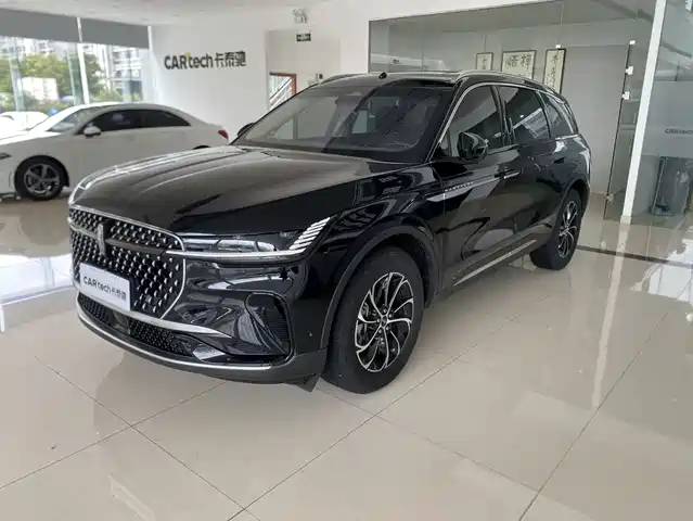 Lincoln Nautilus 2.0T, Полный привод, Эксклюзив