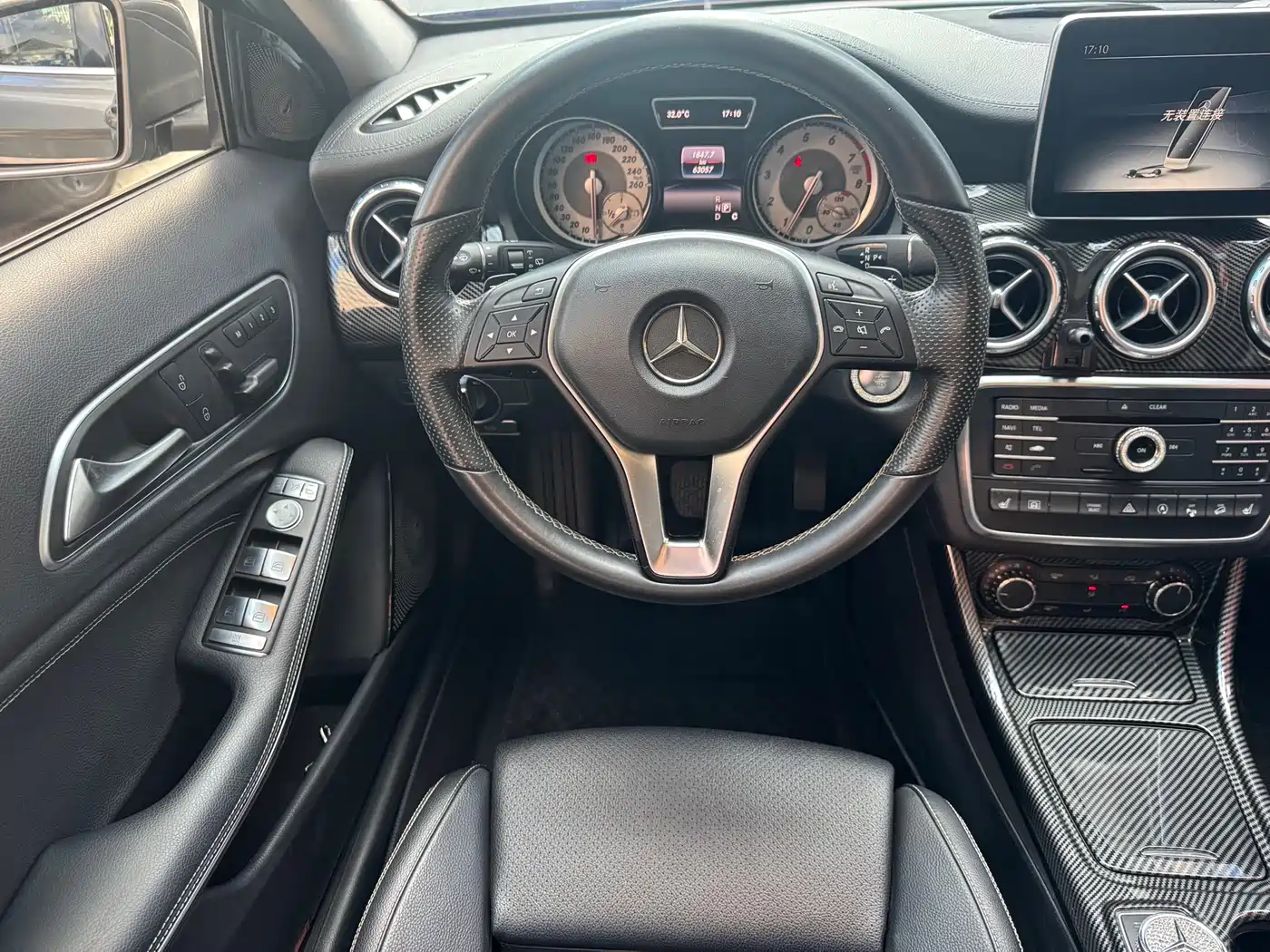 Mercedes-Benz GLA 2016 GLA 220 4MATIC Fashion фото 17