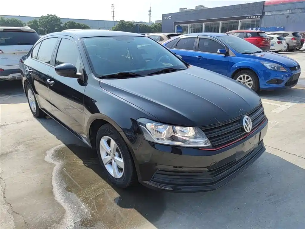 Volkswagen Lavida 2015 1.6L Automatic Trend Edition фото 4