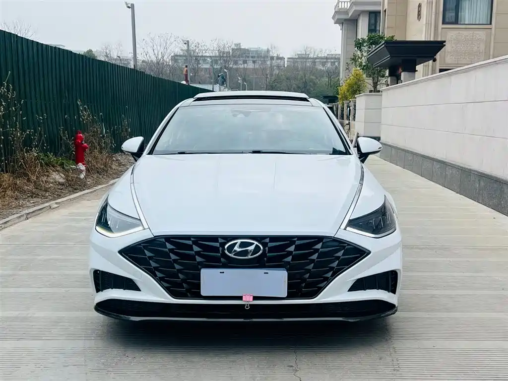 Hyundai Sonata 2022 270TGDi DCT 20th Anniversary Edition фото 2