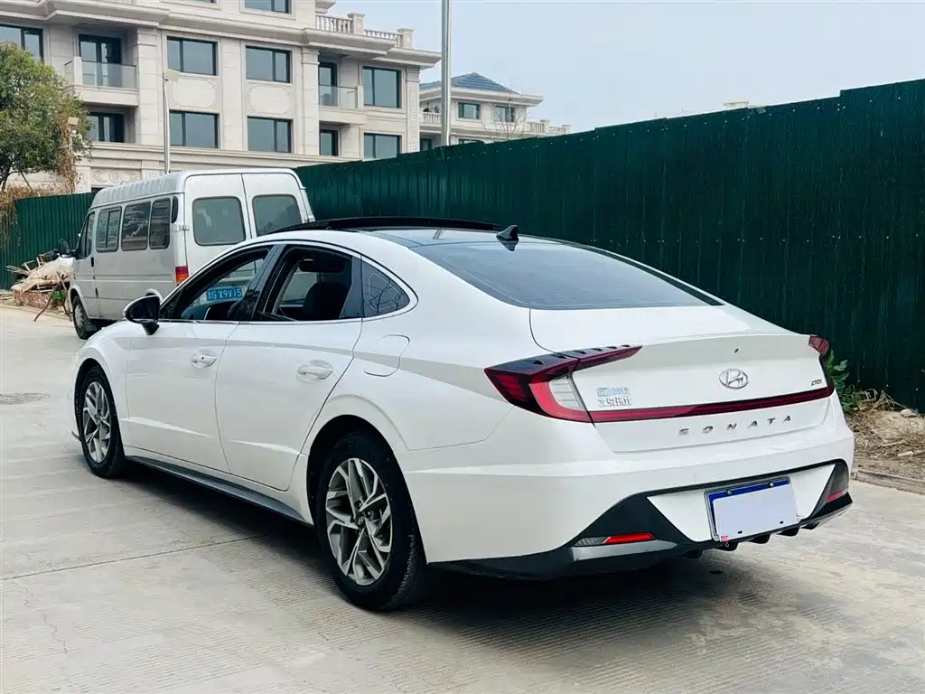 Hyundai Sonata 2022 270TGDi DCT 20th Anniversary Edition фото 11