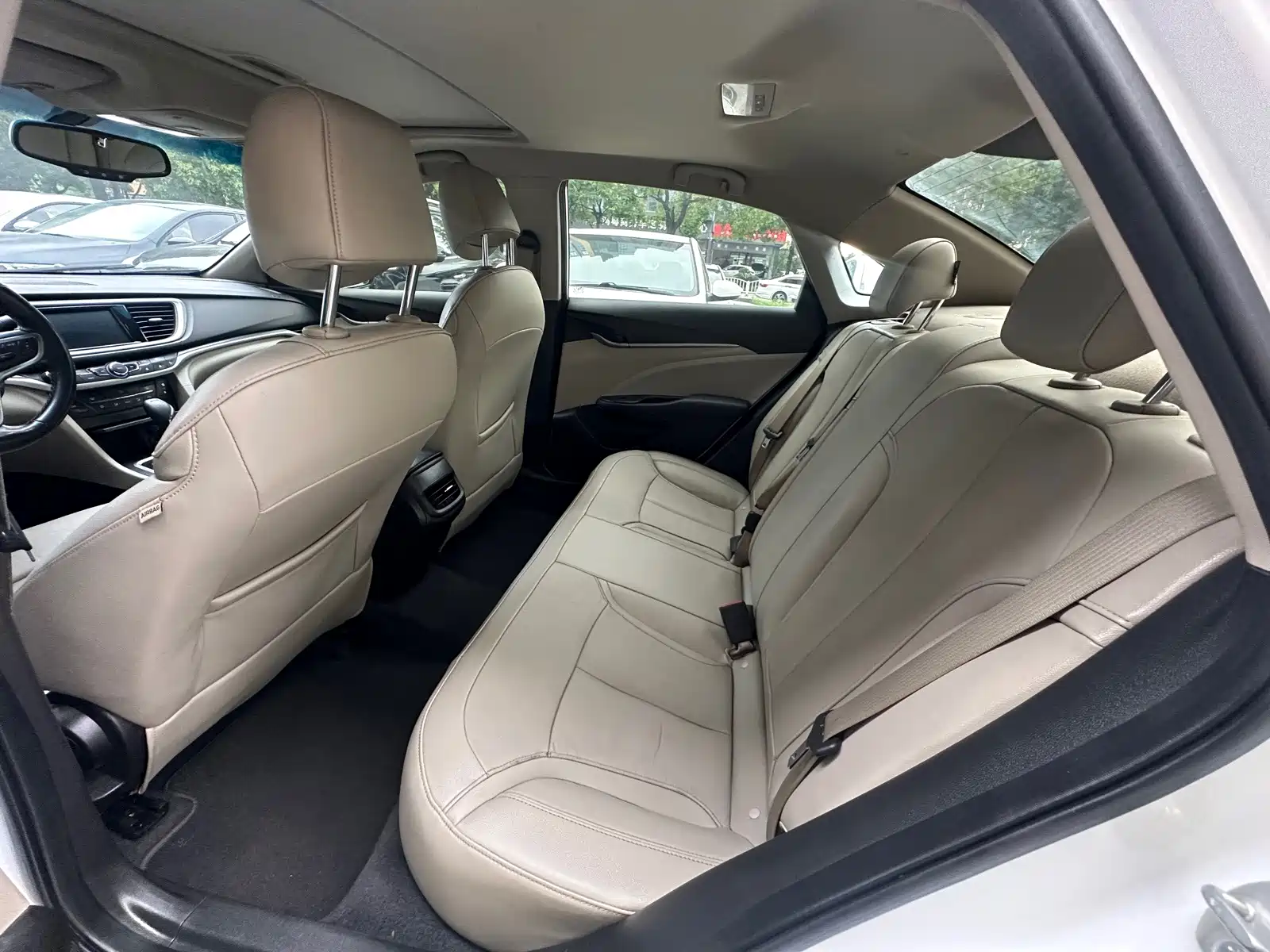 Фото 10 - Buick Excelle