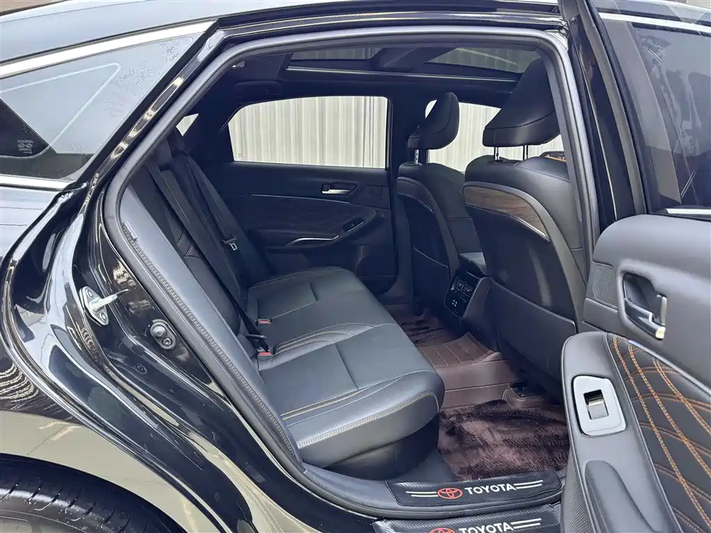 Toyota Avalon 2024 Model Hybrid 2.5L XLE Prestige Edition фото 13