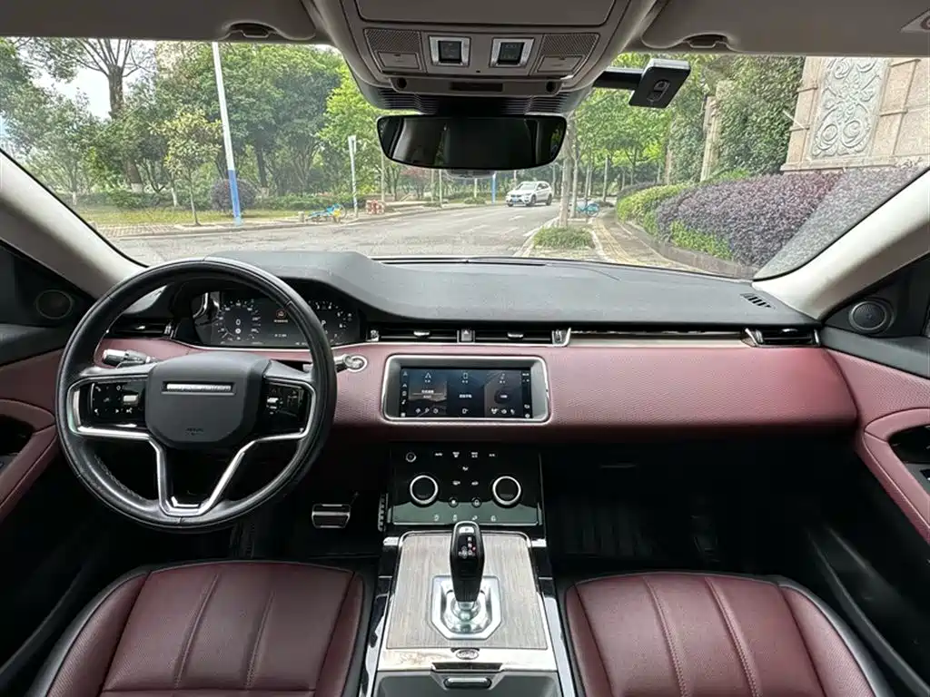 Land Rover Range Rover Evoque 2021 Range Rover Evoque L 249PS R-Dynamic S Performance Edition фото 7