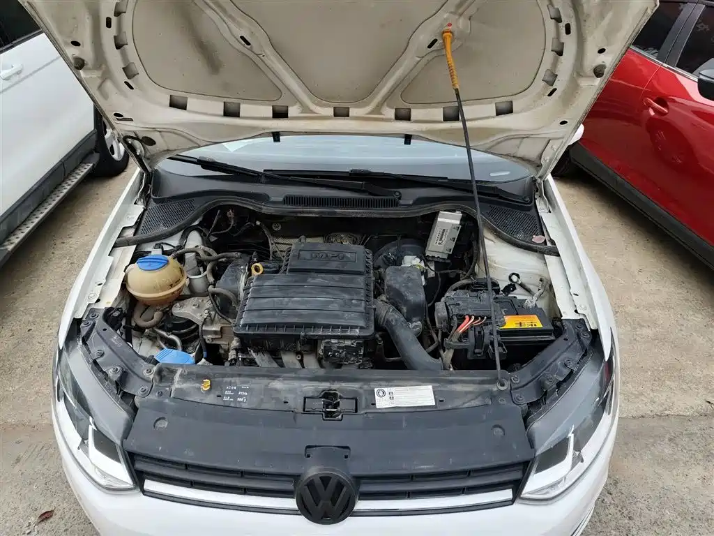 Volkswagen Polo 2016 1.6L Automatic Comfort фото 16