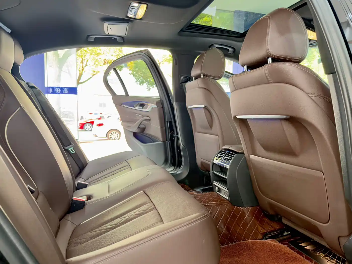 BMW 5 Series 2022 525Li M Sport Package фото 14