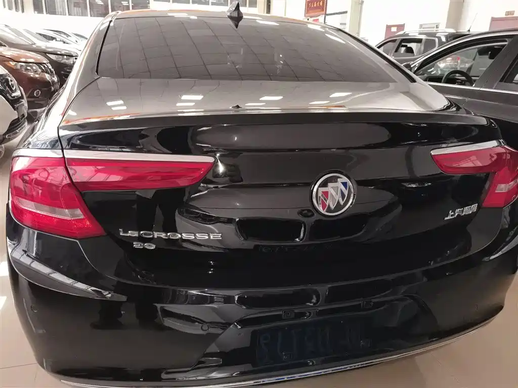 Buick LaCrosse 2018 Model 20T Luxury Edition фото 6