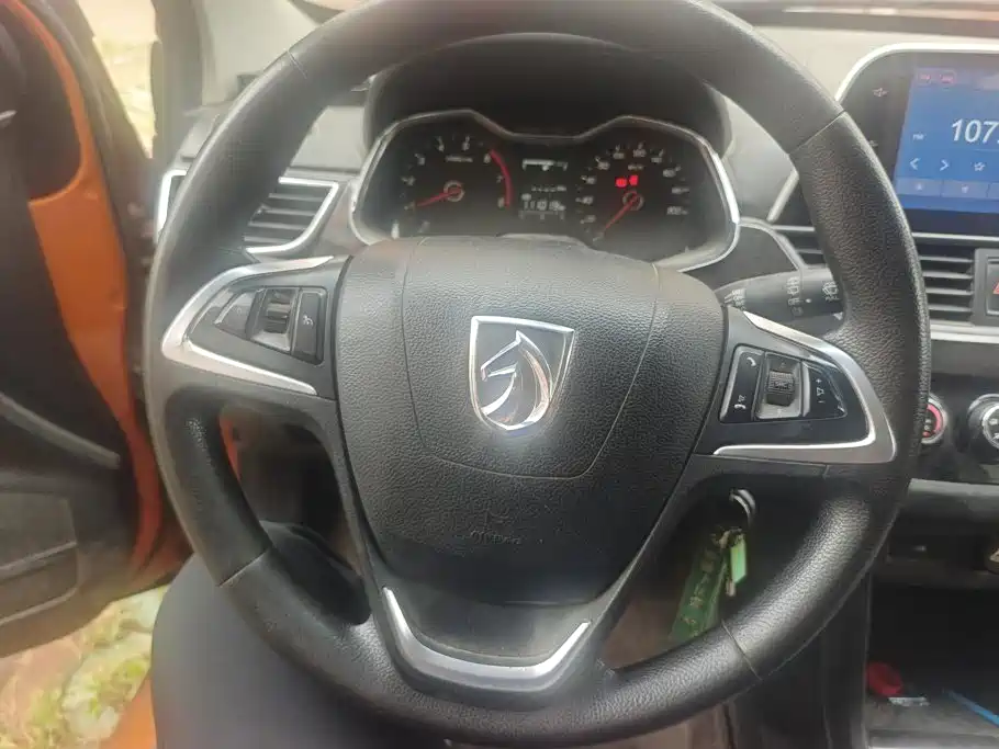 Baojun 310 2017 2016 1.2L Manual Luxury Type