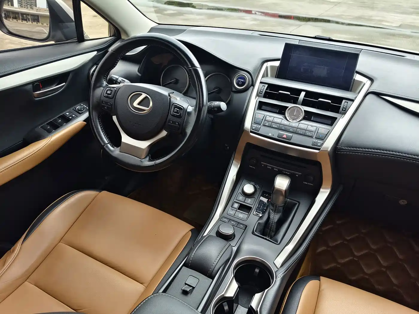 Photo 13 - Lexus NX