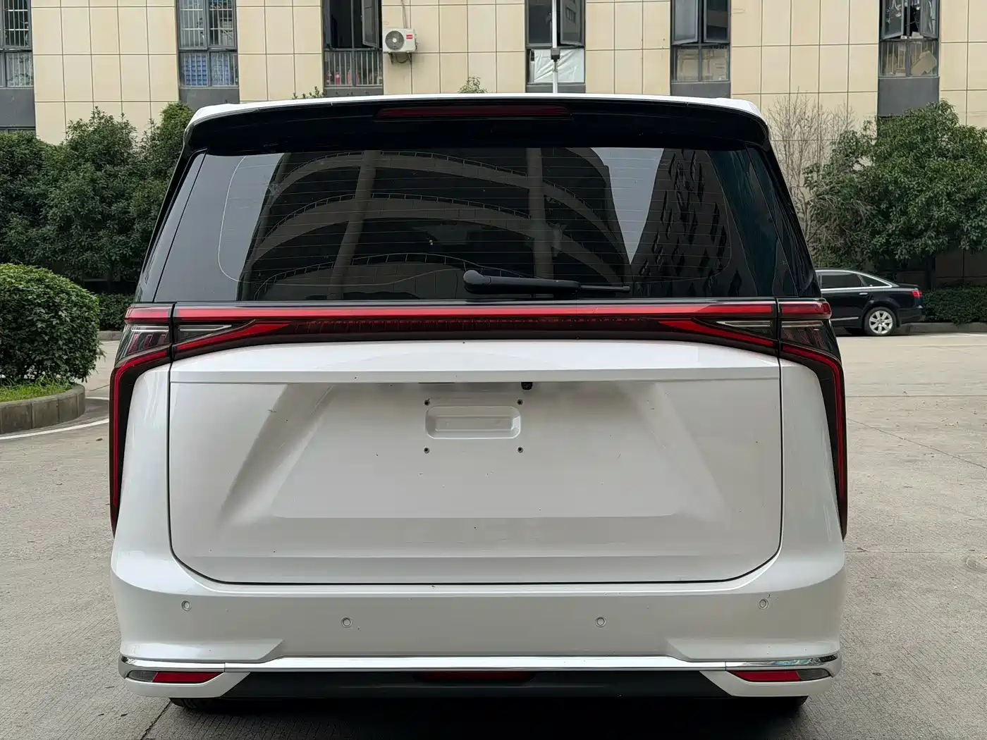 2022 Maxus MIFA 9