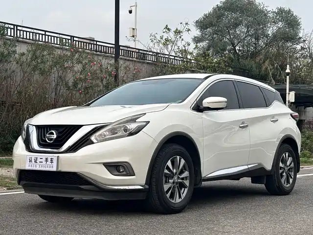 NISSAN LOULAN