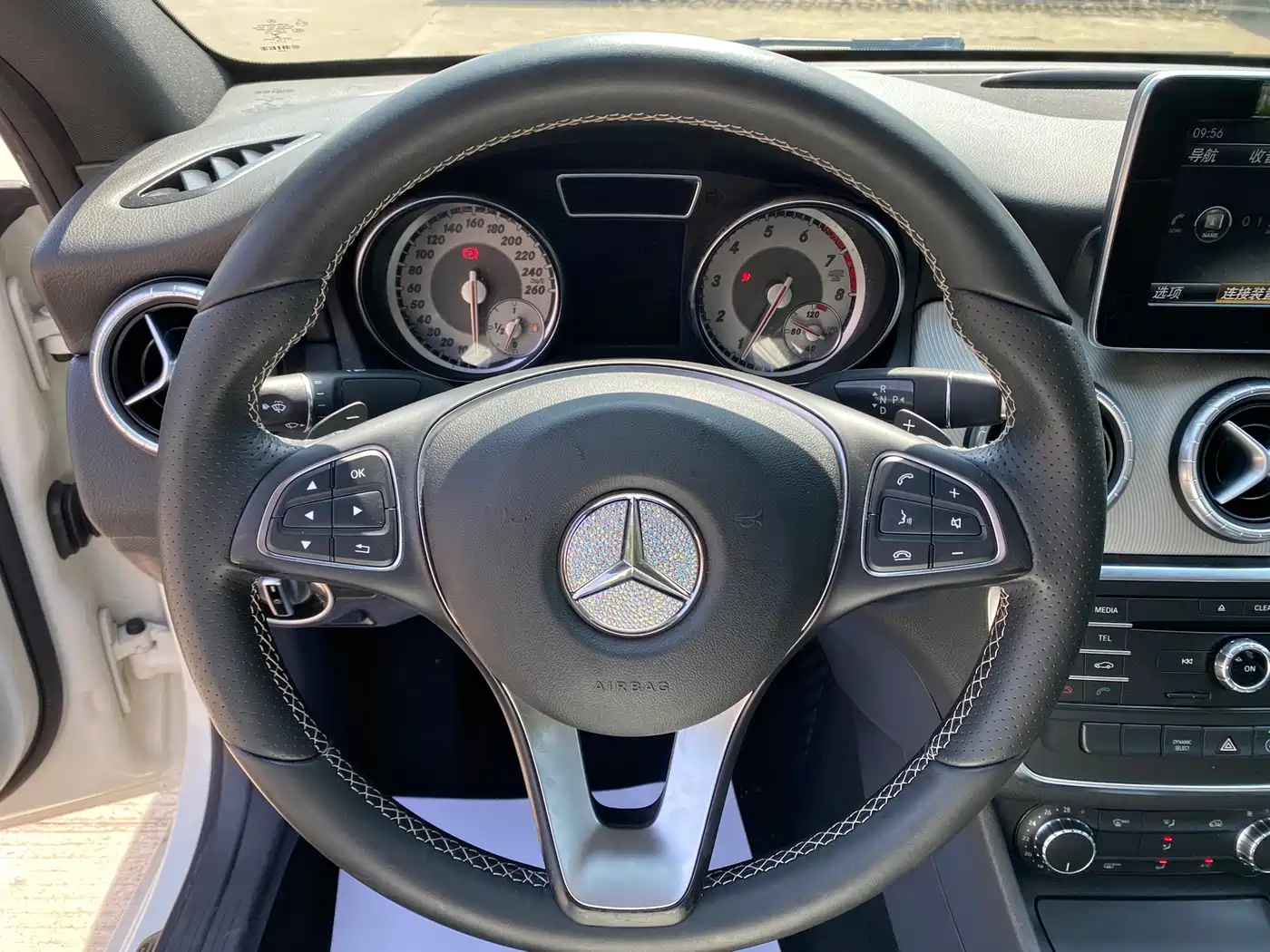 Mercedes-Benz CLA (Import) 2016 CLA 200 Sport фото 10