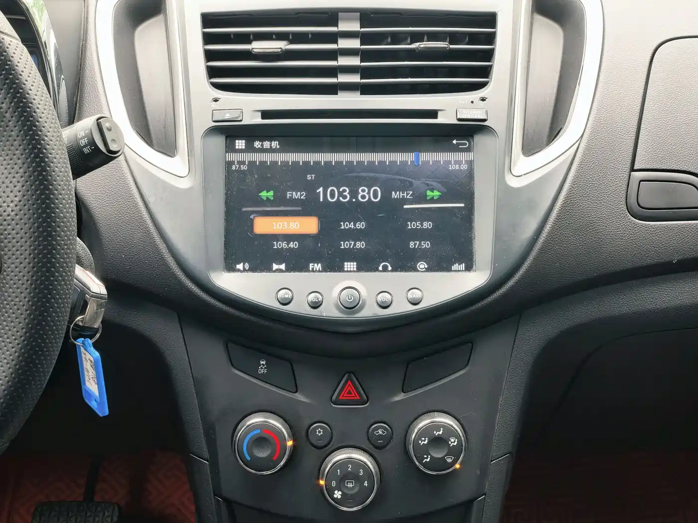 Chevrolet Trax 2016 1.4T Automatic 2WD Comfort Sunroof Edition фото 10