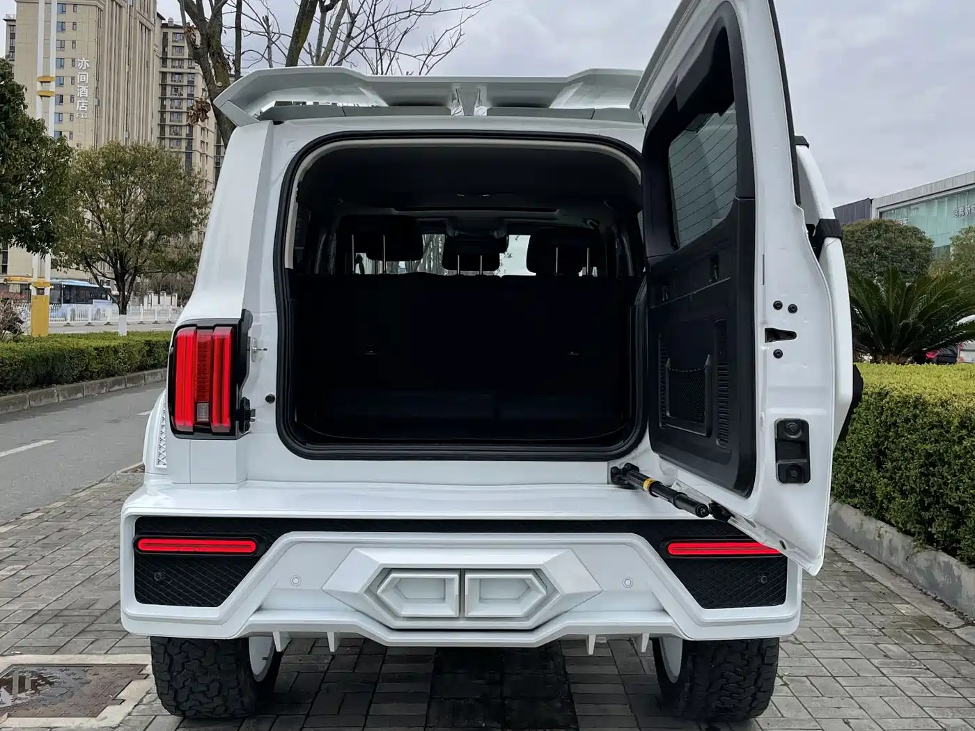 Tank 300 2024 2.0T Explorer фото 21