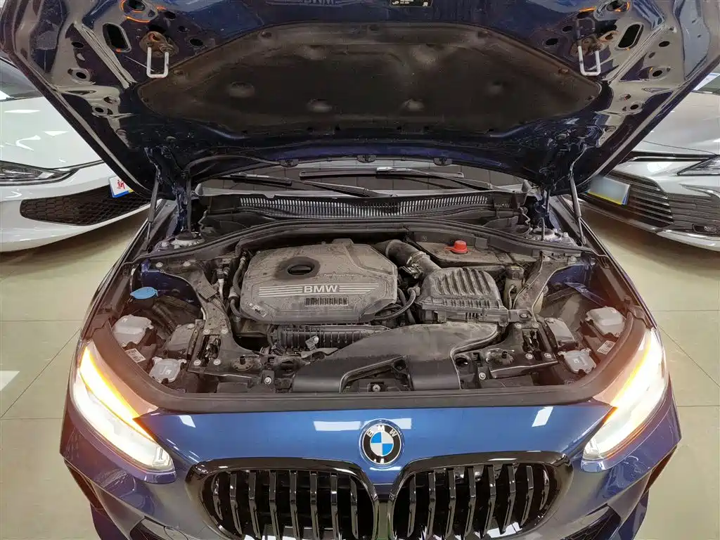 BMW 1-SERIES