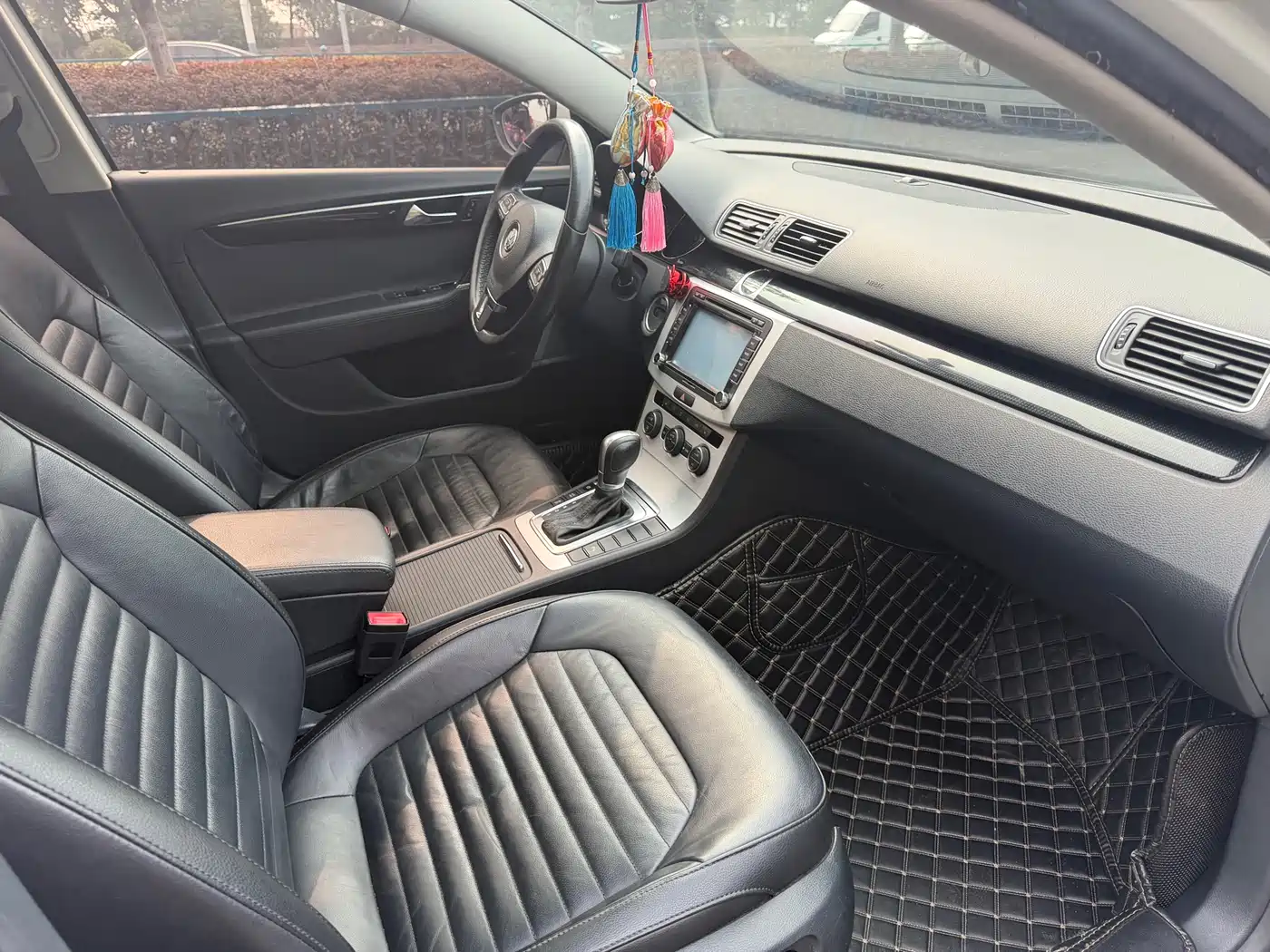 Volkswagen Magotan 2013 1.8TSI Luxury фото 12