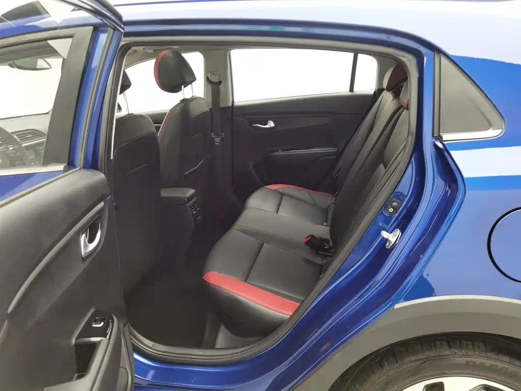 Kia KX CROSS 2018 1.6L Automatic Smart Sunroof Edition фото 15