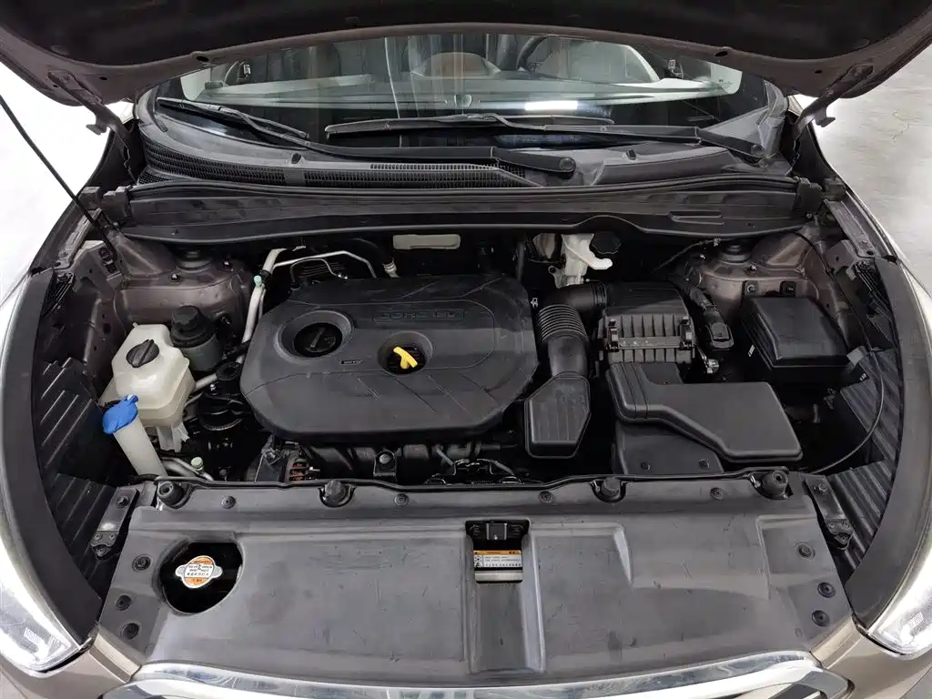Hyundai Beijing Hyundai ix35 2013 2.0L Auto 2WD Smart GLS China IV фото 6