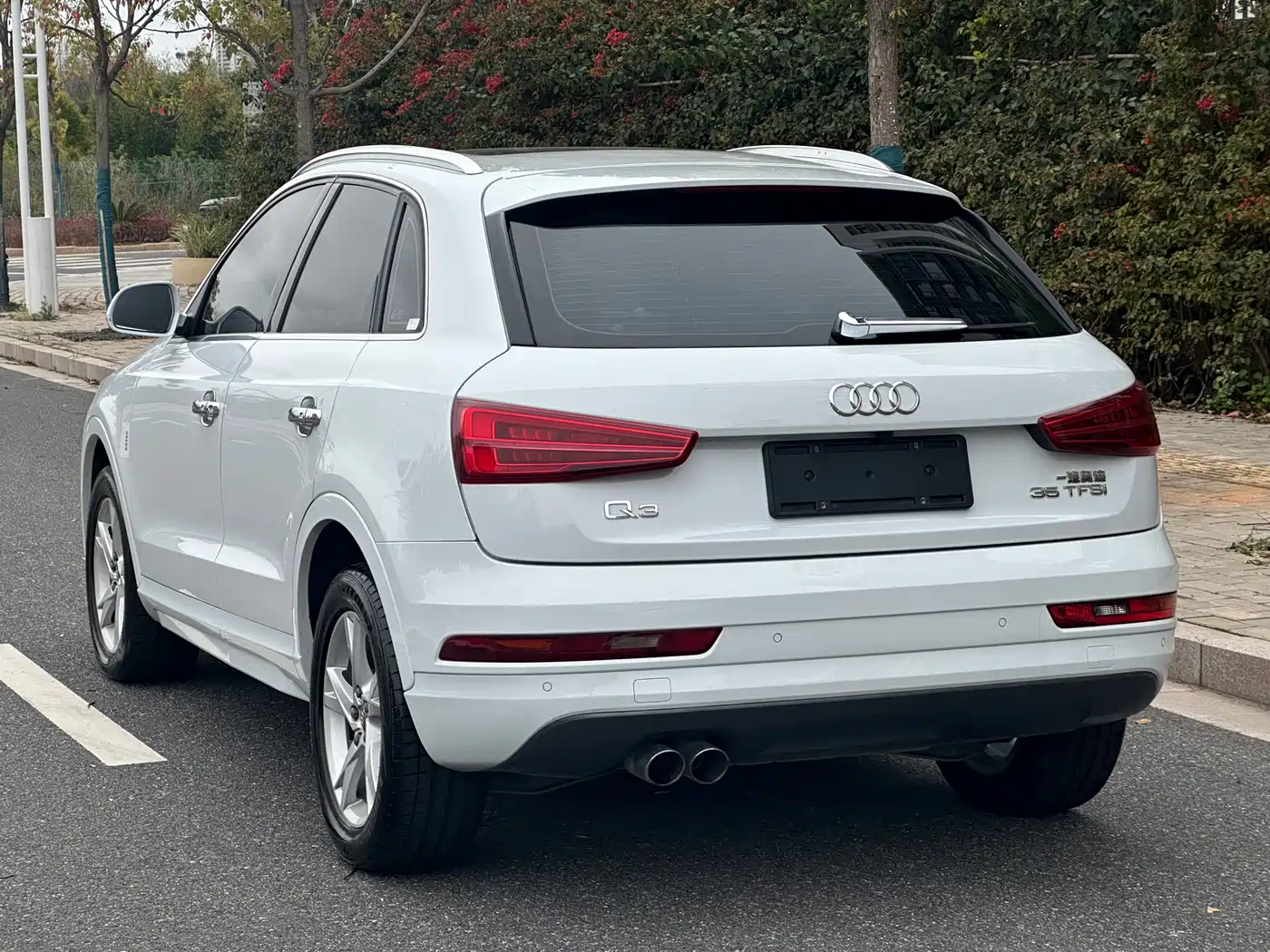 Audi Q3 2018 30th Anniversary Edition 35 TFSI Fashion фото 4