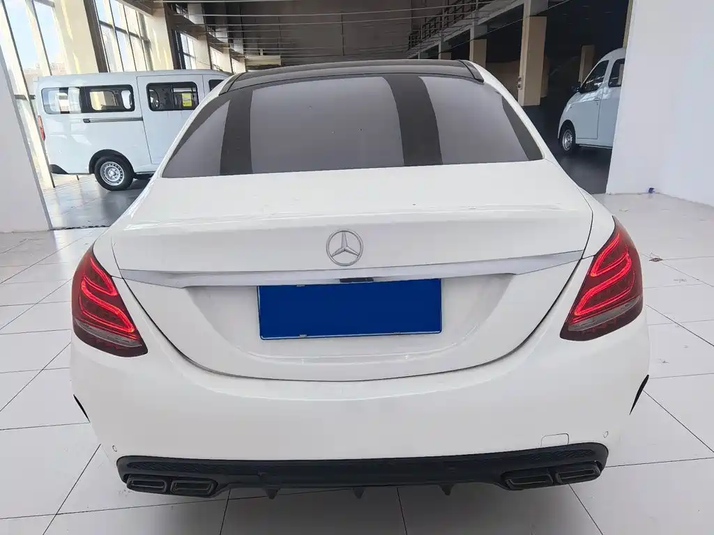 Фото 9 - Mercedes-Benz C-Class