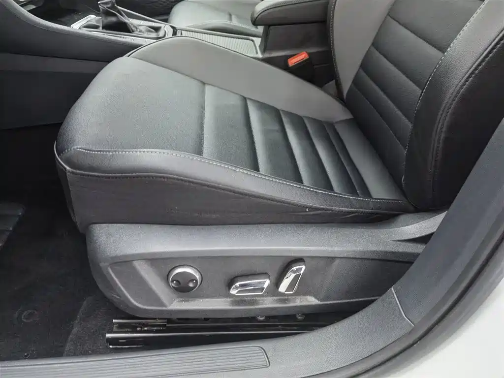 Volkswagen Sagitar 2020 280TSI DSG Comfort Class V фото 20