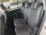 Photo 17 - Volkswagen Touran