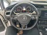 Photo 11 - Volkswagen Touran