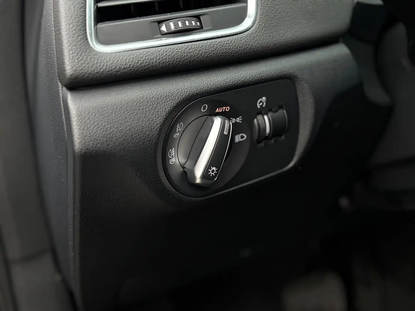 Audi Q3 2015 35 TFSI quattro Technology фото 15