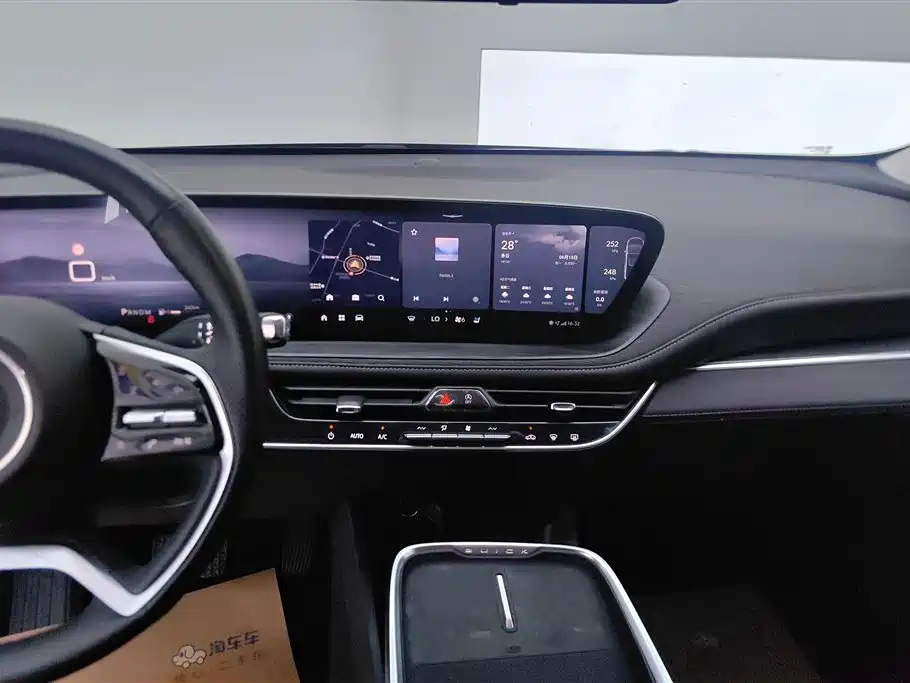 BUICK LACROSSE
