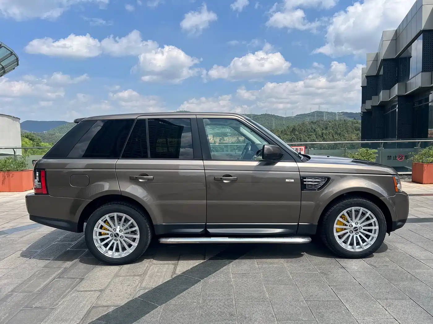 Land Rover Range Rover Sport 2012 2012 3.0 TDV6 HSE Diesel Version