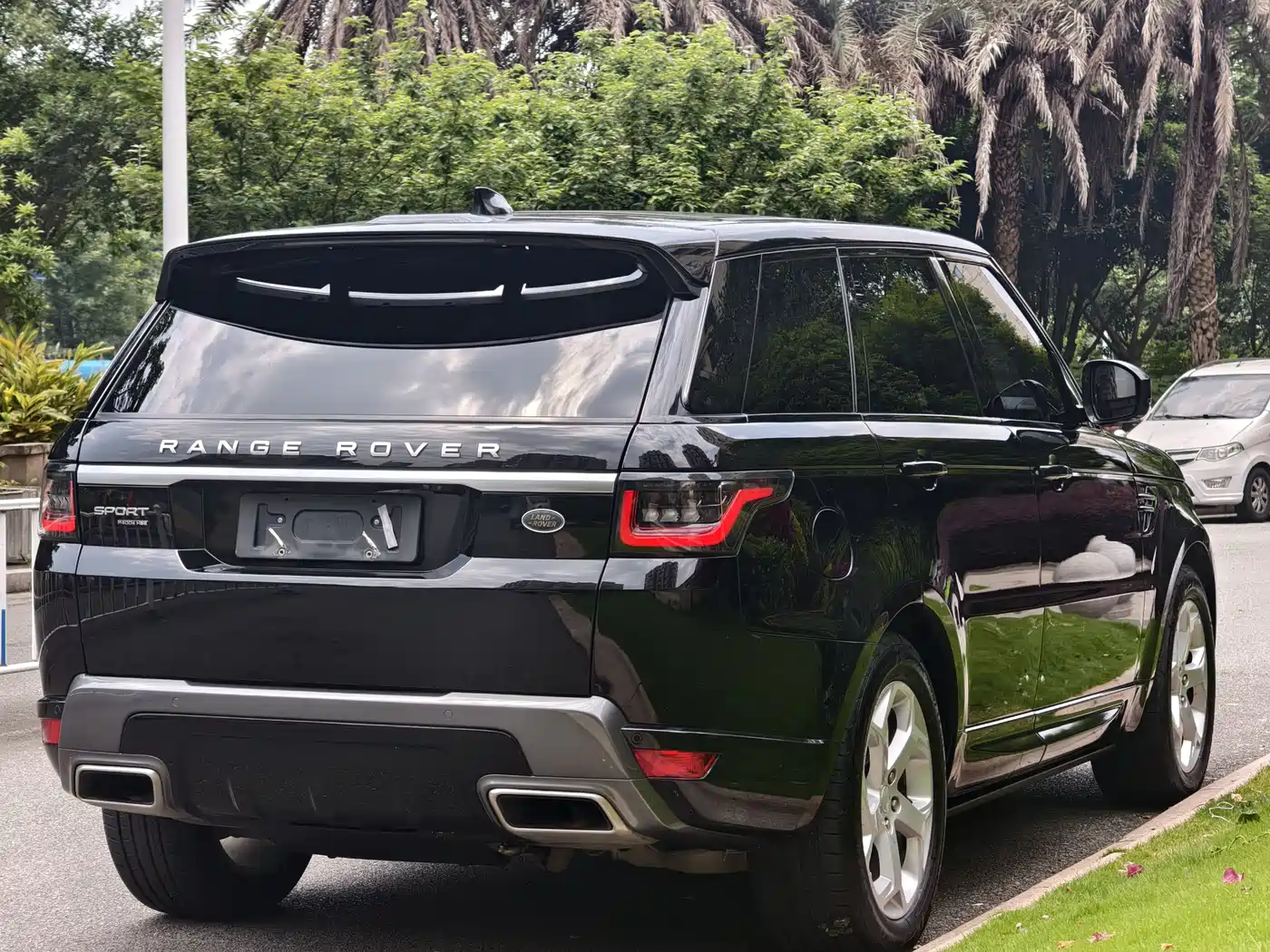 Land Rover Range Rover Sport PHEV 2018 Model P400e фото 7