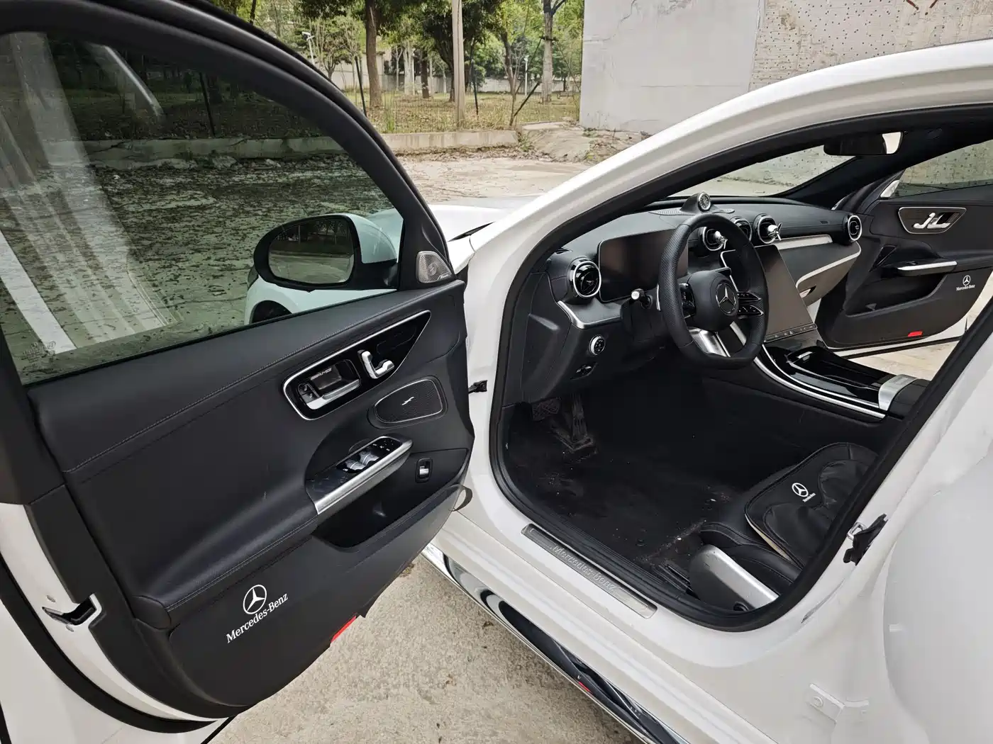 Mercedes-Benz C-Class 2023 Facelift C 200 L Sport Edition фото 12