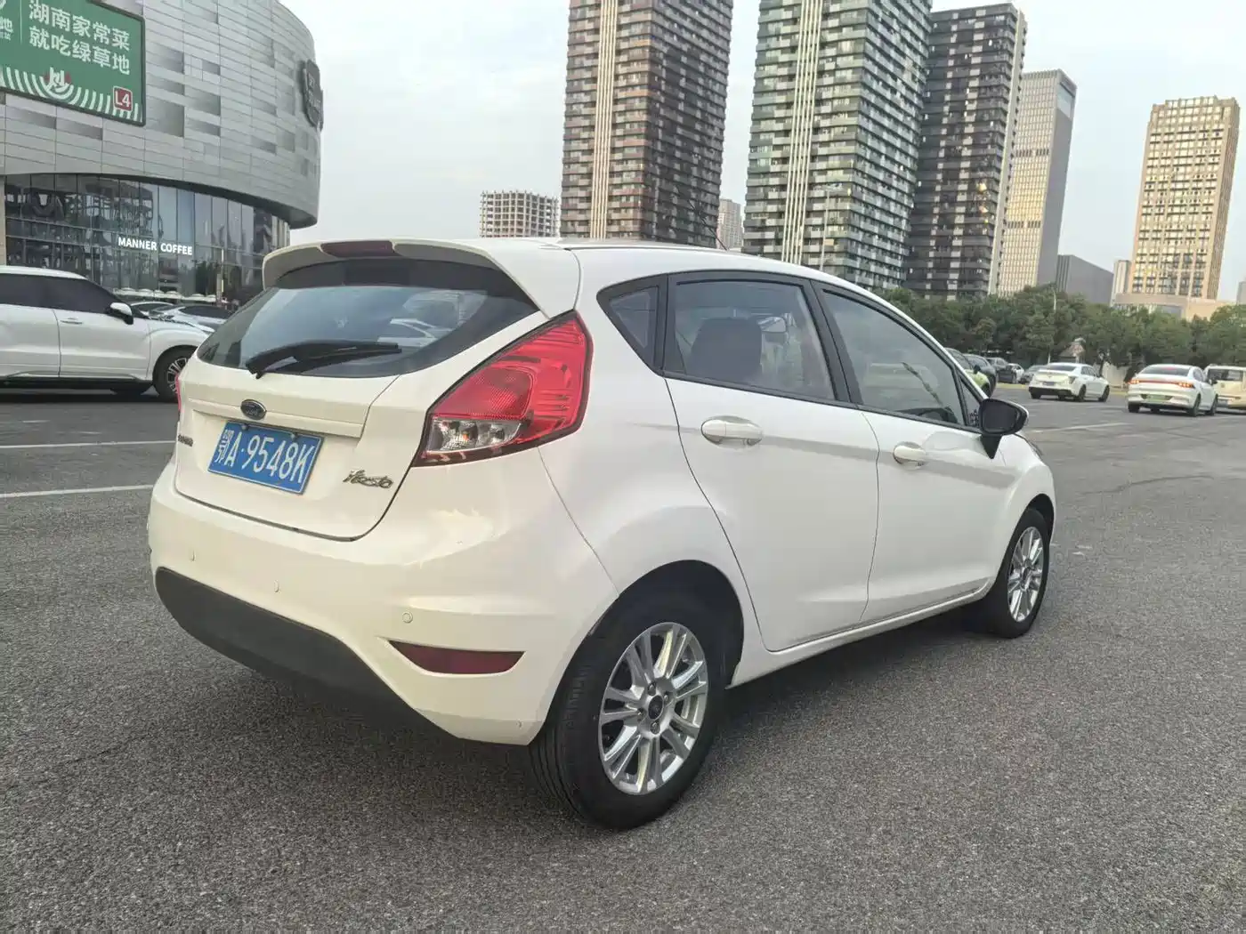 Ford Fiesta 2015 2013 Sedan 1.5L Automatic Elegance Model