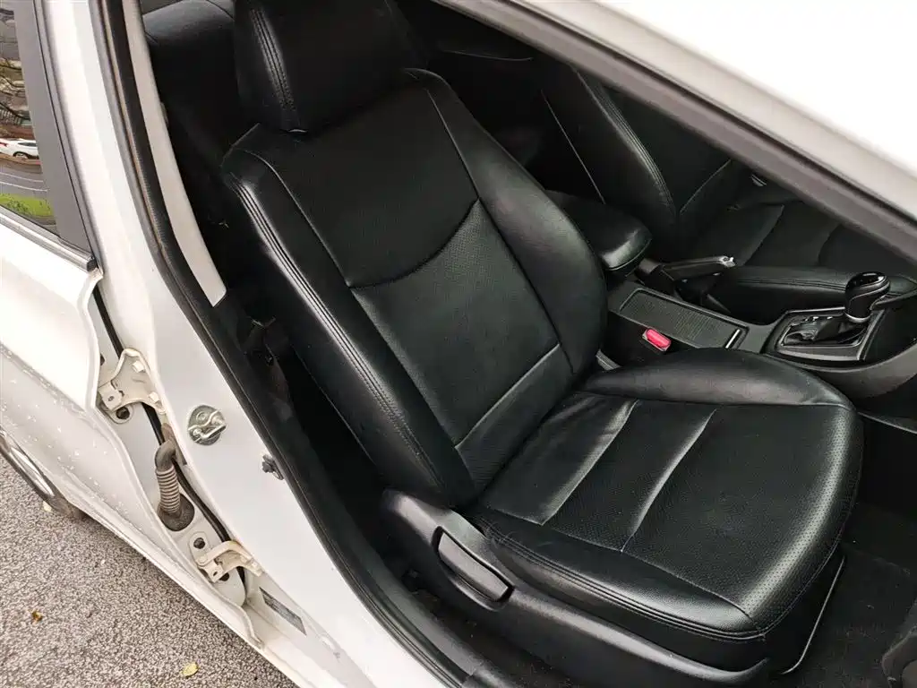 Hyundai Langdong 2016 1.6L Automatic Smart Edition фото 25