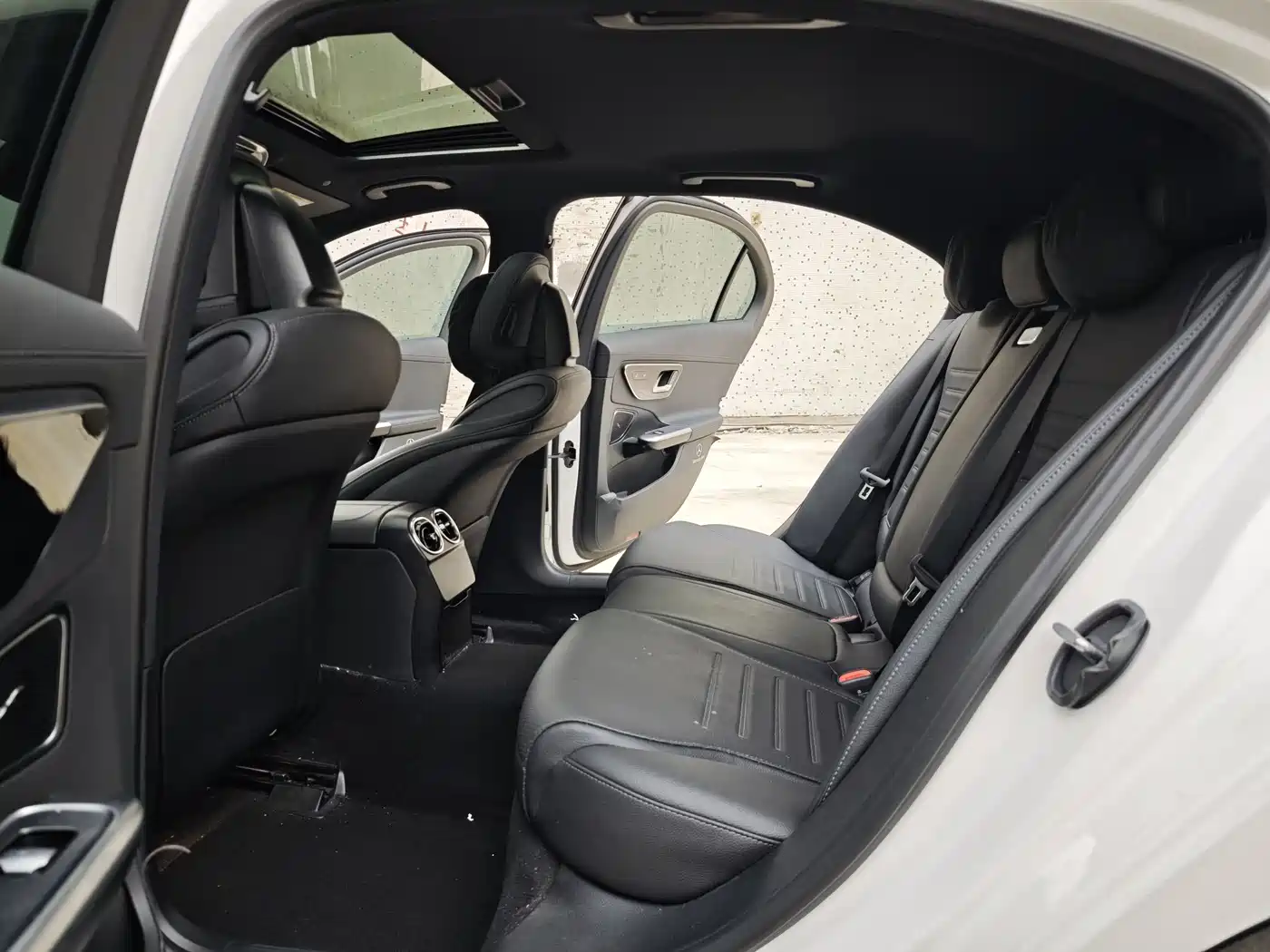 Mercedes-Benz C-Class 2023 Facelift C 200 L Sport Edition фото 9