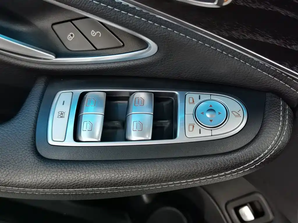Mercedes-Benz C-Class 2016 C 200 L Sport фото 9