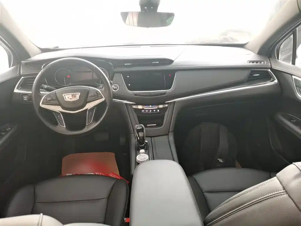 Cadillac XT5 2021 2.0T 2WD Luxury Edition фото 10